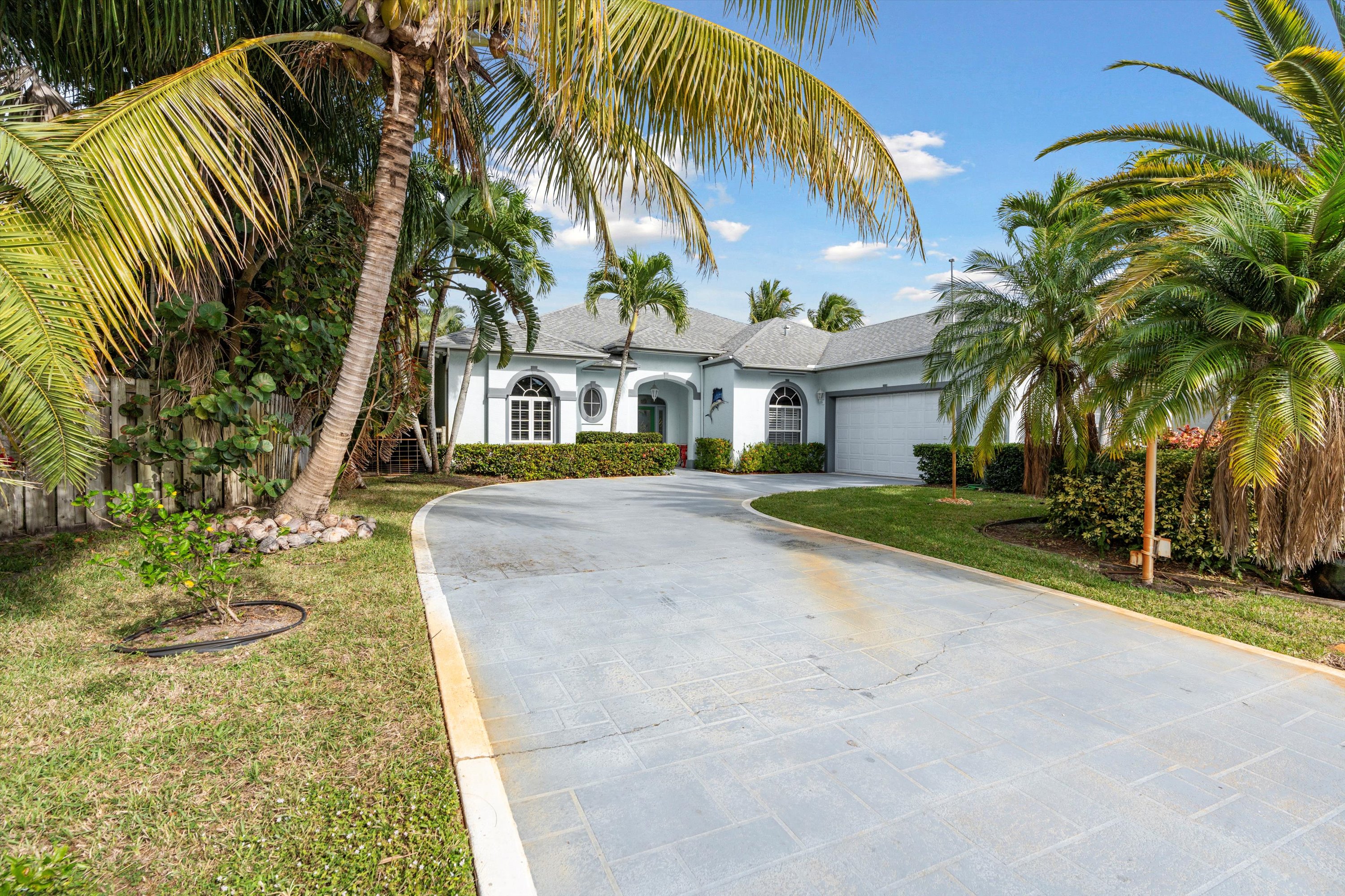 Available for Rent!  Lakefront Home in Jensen Beach!
