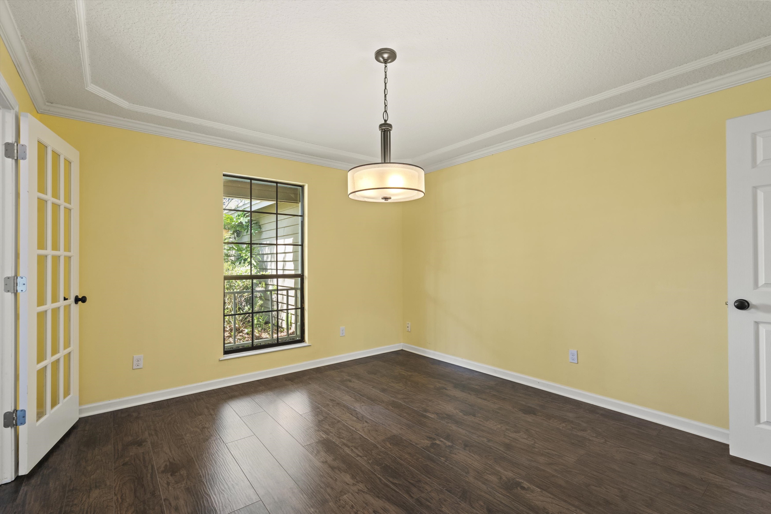 05-Dining Room.jpg